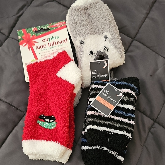 Accessories - 3 Pairs Of Cozy Fuzzy Socks Set - Red, Black, and Gray, Womens Size ~4-10